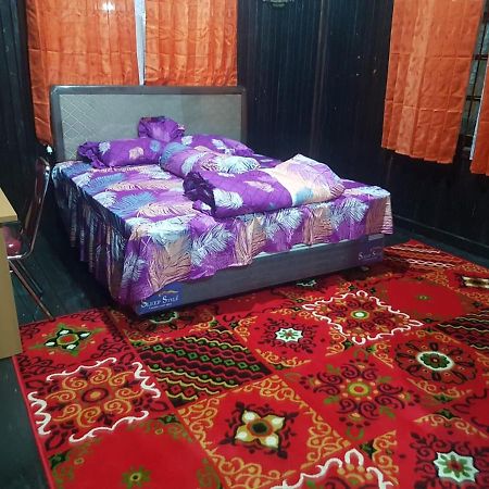 Mimi Guest House Syariah Пангкалан Бун Екстериор снимка